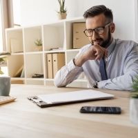 НДФЛ с дивидендов, правом на которые обладает иностранец-нерезидент, исчисляется по ставке, предусмотренной международными договорамиНалоговая служба разъяснила, по каким КБК перечисляются суммы налога. НДФЛ с дивидендов, правом на которые обладает иностранец-нерезидент, исчисляется по ставке, предусмотренной международными договорамиНалоговая служба разъяснила, по каким КБК перечисляются суммы налога.