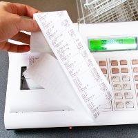 Если агентское вознаграждение входит в стоимость комиссионного товара, то в чеке оно не отражается отдельной строкой